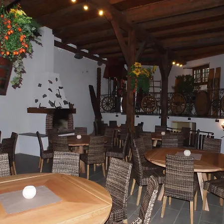 Gasthaus Zur Traube Estalagem Jenins